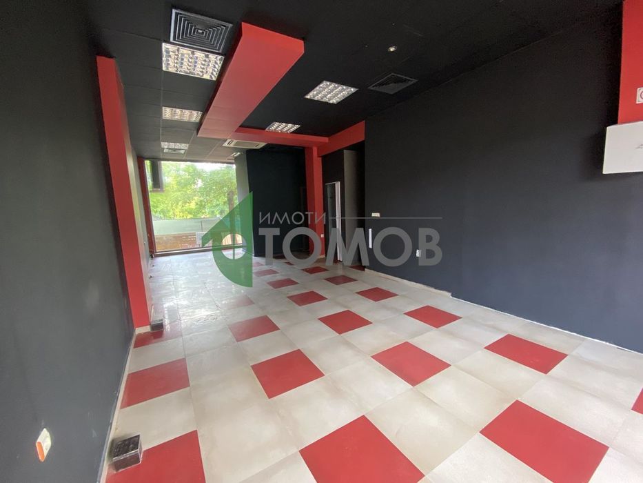 Продава се Магазин в Шумен, Център - 94 кв.м за 1800 €/кв.м - Снимка #1