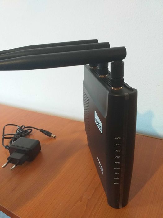 2 Router NETIS WF2409,300Mbps+D-Link DIR 600 Wireless