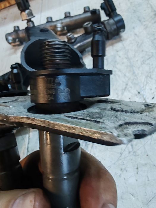 Injector Audi A6 C6 2.7tdi 250lei buc