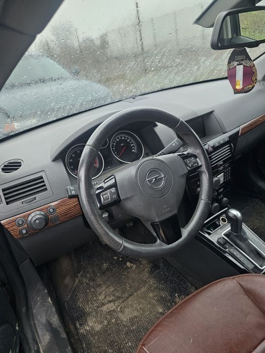 Piese Opel astra h cupe automata 1.6benzina motor cutie roti faruri