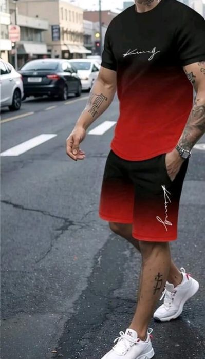 Compleu cel alb este M cele două sunt S