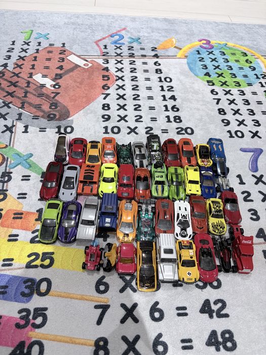 Колички Hotwheels