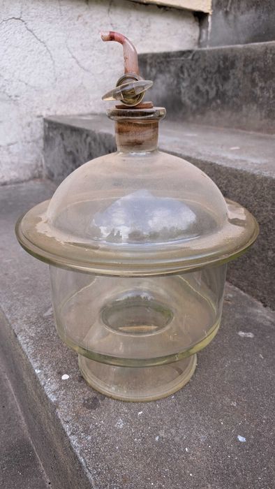 Лабораторна стъклария