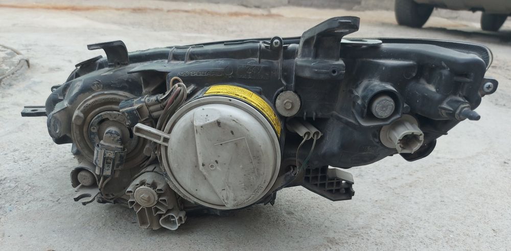 Фара правая Субару аутбек