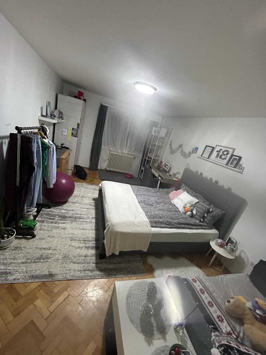 3000 lei  -inchiriez ap.4 camere ,parang nr.8 manastur cluj-napoca
