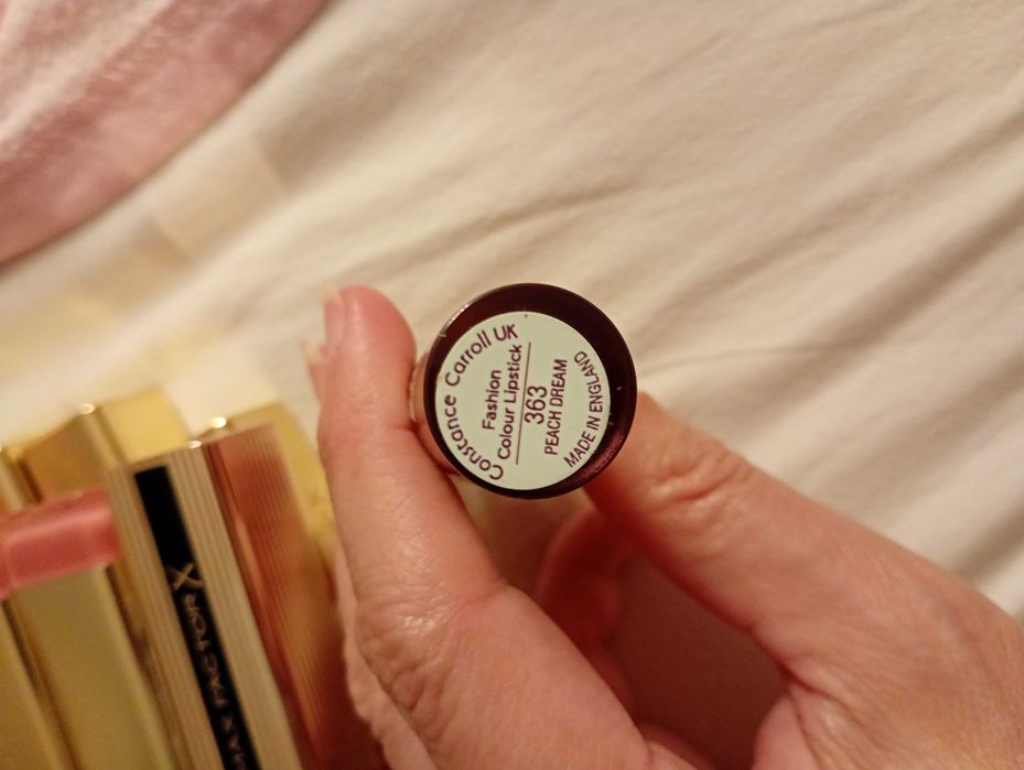 Червила   и моливи Max Factor, NYX