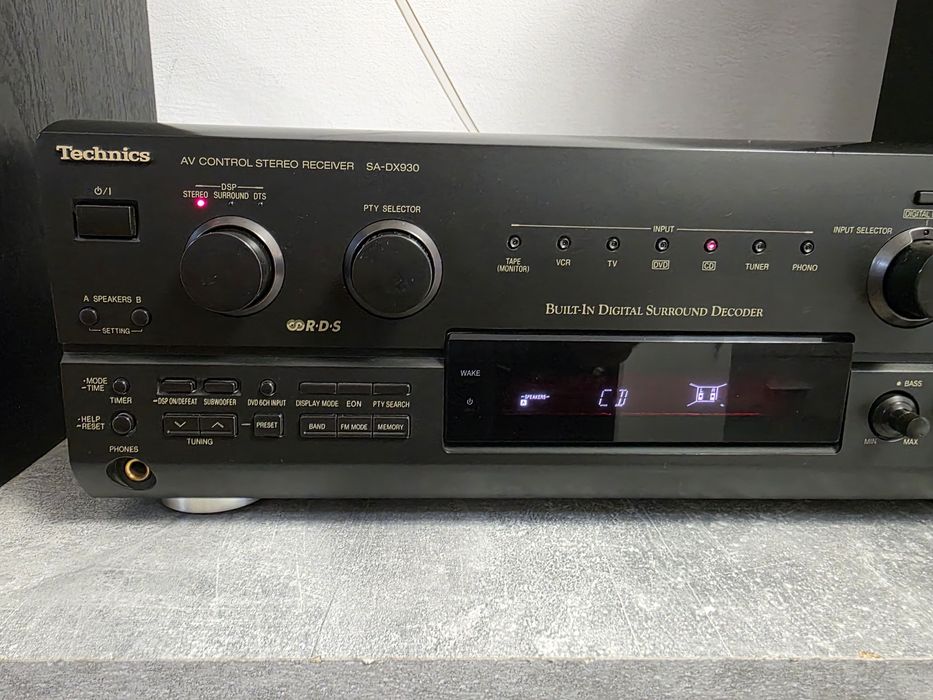 Amplituner 5.1 Technics SA-DX 930 ,100w/canal  în stare foarte bună
