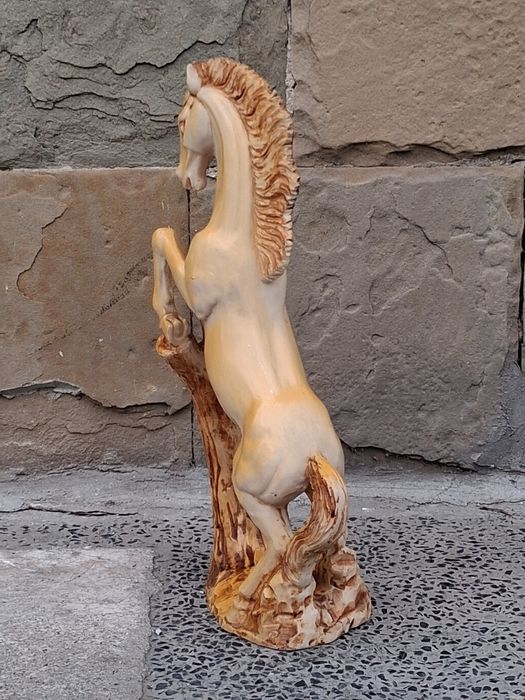 Красива Фигура Статуетка Кон