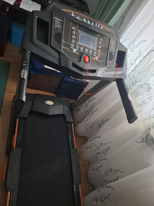 Banda magnetica de alergare