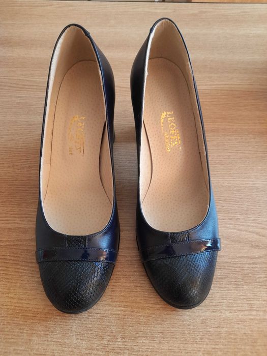 Pantofi dama noi, piele naturala, marimea 37, culoare bleumarin