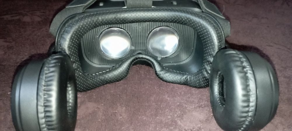 Продаю новые VR очки 3D гарнитура