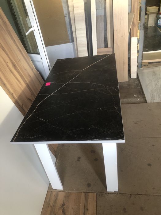 Продам новые кухонные столы