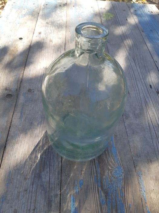 Старинная бутыль