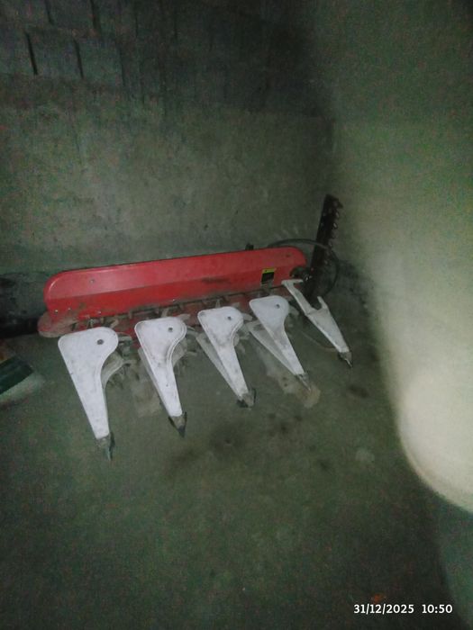 Mini traktor holati yaxshi frizasi pulligi jatkasi bor