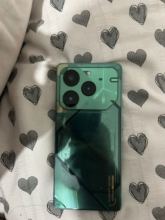 Tecno pova 6 pro