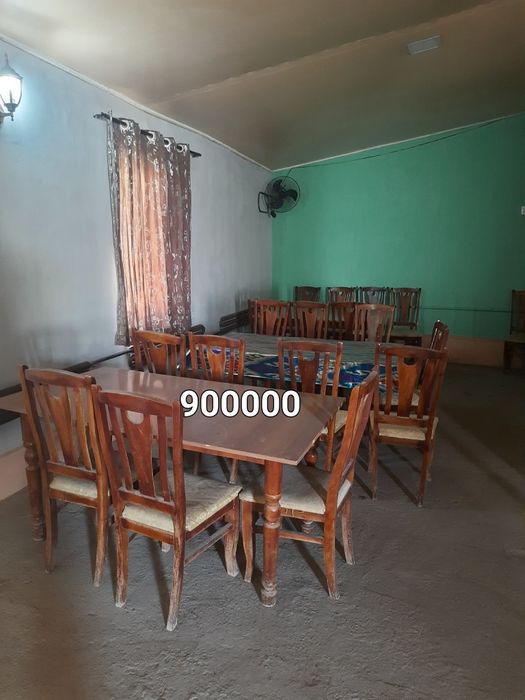 Продам столы стули