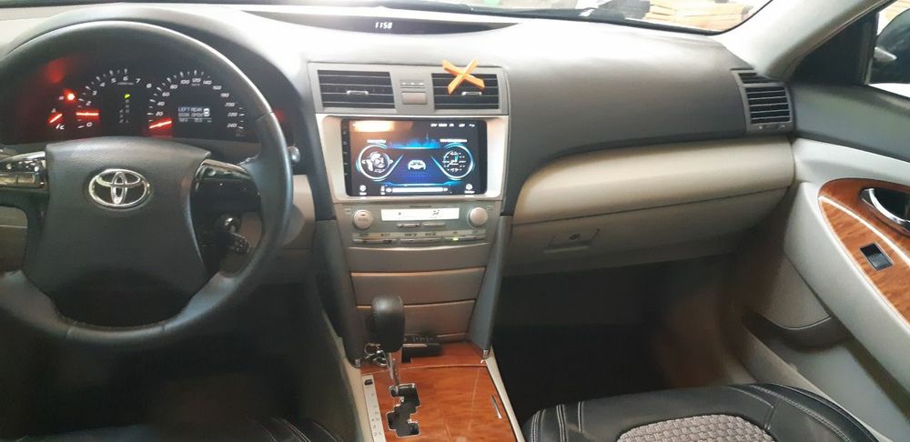 Toyota Camry 40 сотилади