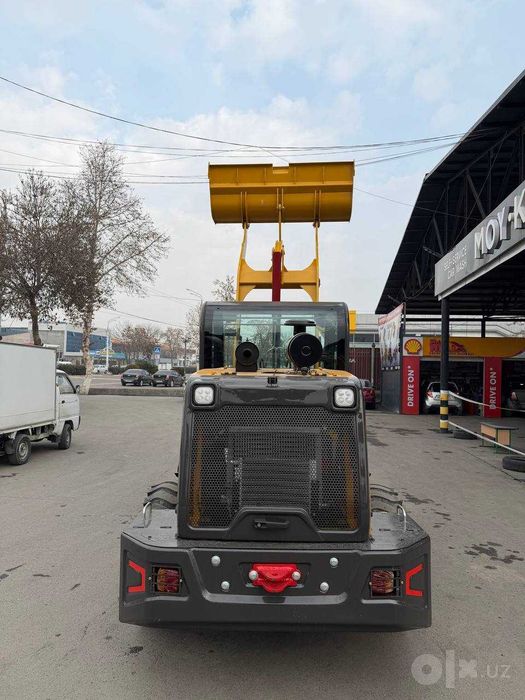 Погрузчик MAXBULL SW 920 - 0,8 куб + челюсть
