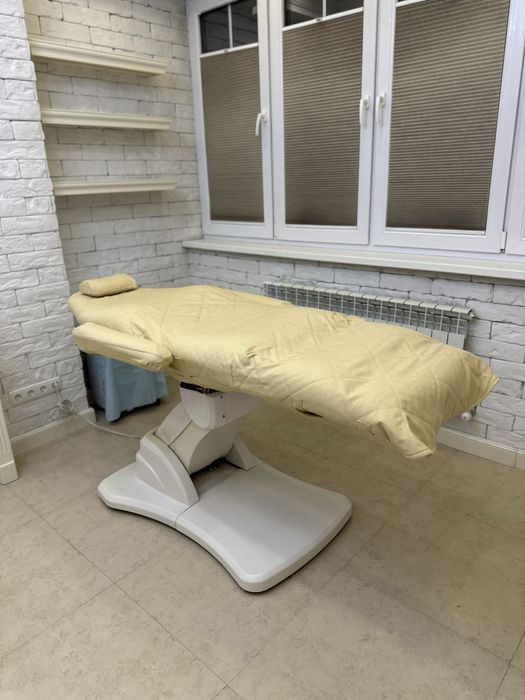 Кушетка косметологическая