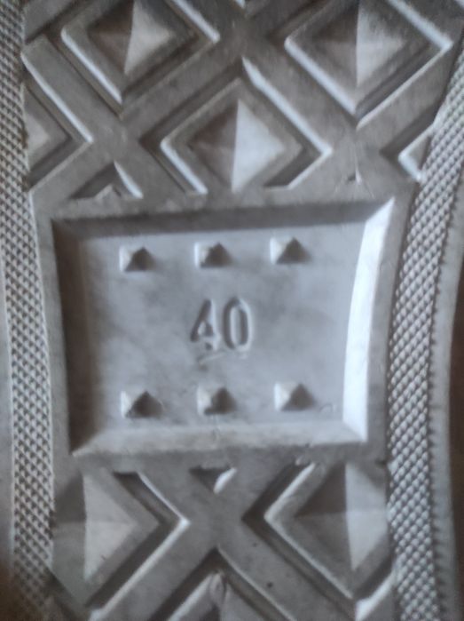 Женская обувь. Раз 40.