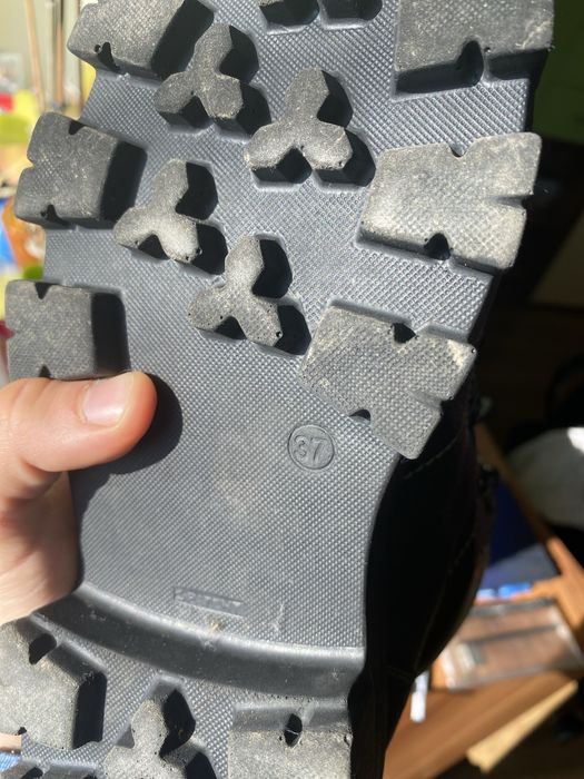 Ghete de iarna care nu lasa sa intre frigul la picioare