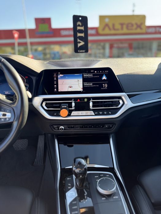 Bmw g20 330e. Vand urgent