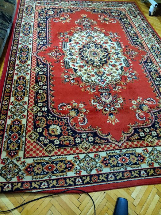 Продам ковер в хорошем состоянии