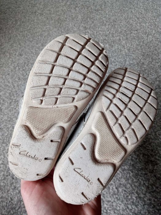 Sandale din piele Clarks mărimea 23