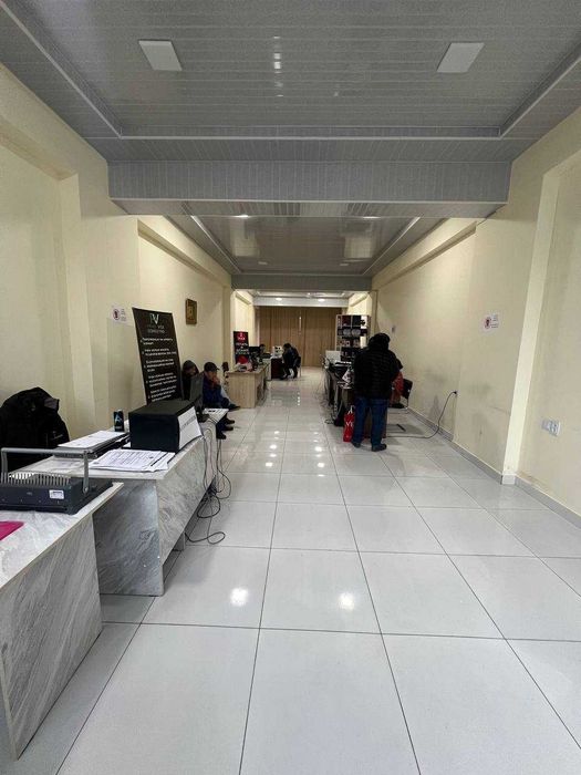 Qulay joyda va shahar markazida joylashgan ofisni arendaga beramiz