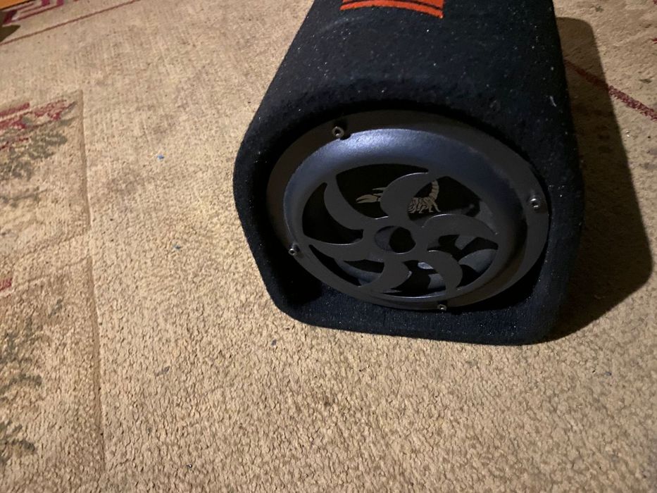 Сабвуфер с усилителем. 20тыс с доставкой.