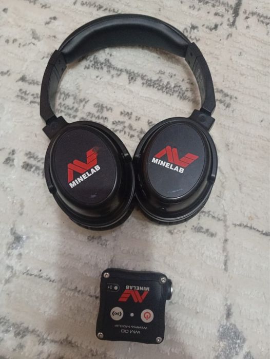 Продам металлоискатель Minelab Equinox