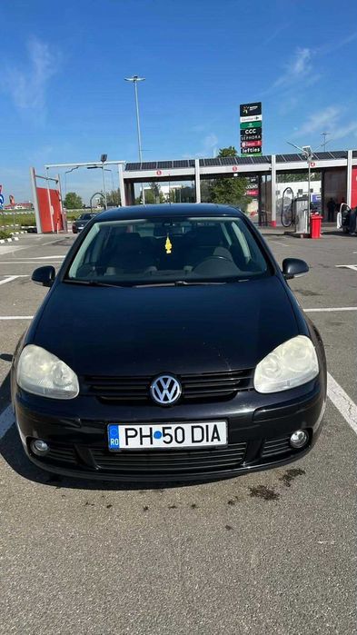 Vând Volkswagen Golf V