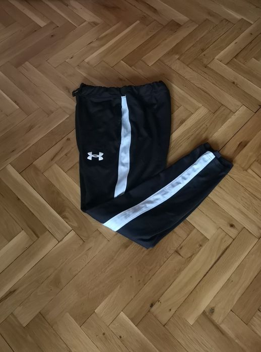 Оригинално мъжко долнище Under Armour размер S