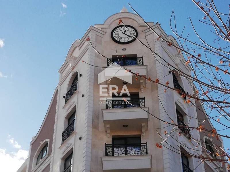 Продава се Тристаен апартамент в Хасково, Център - 98 кв.м за 1309 €/кв.м - Снимка #1