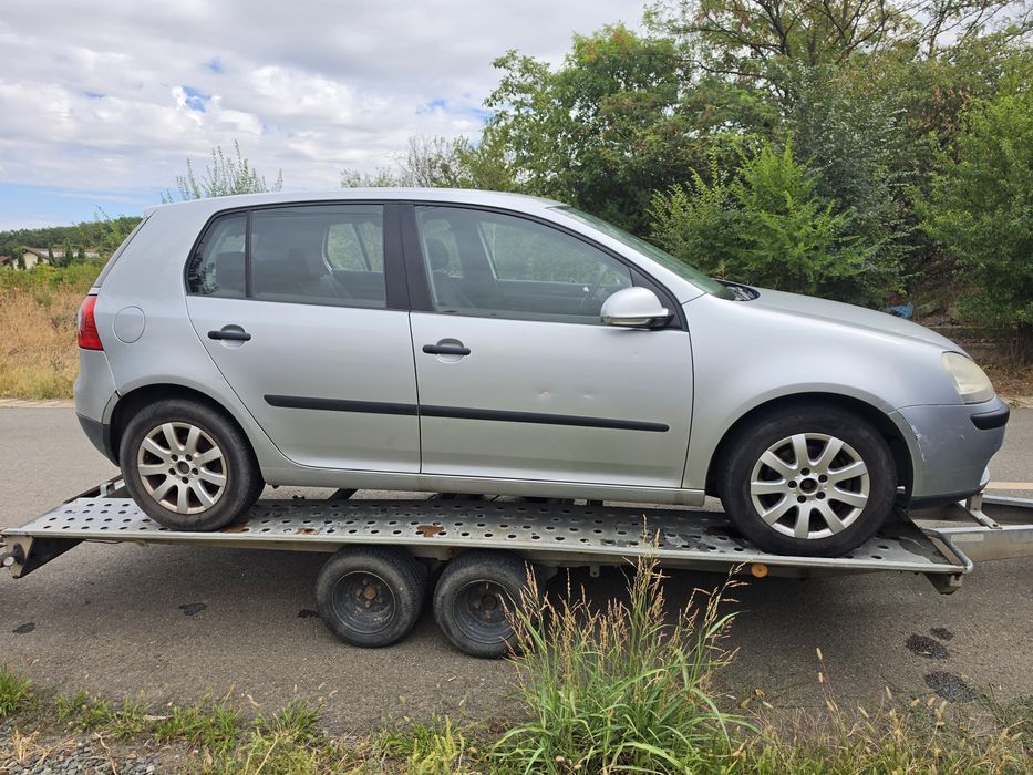 Volkswagen Golf 2005 diesel, 1.725 € — imagine 2