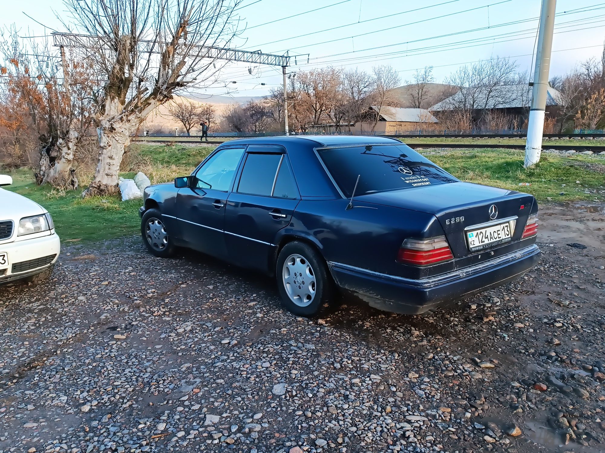 Каталог автозапчастей MERCEDES W124