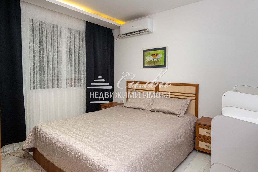 Продава се Тристаен апартамент в Шумен, Боян Българанов 2 - 85 кв.м за 1260 €/кв.м - Снимка #10