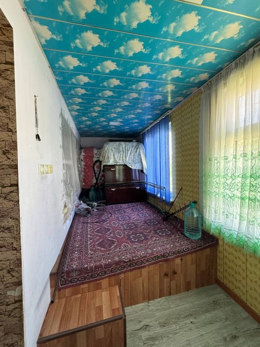 Сдается 2 х ком кв в Чирчике 4 этаж с мебелью в аранче улица пабеда