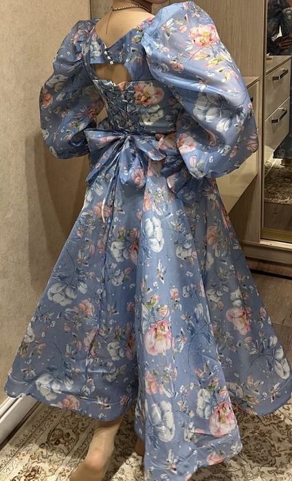 Легкое, пышное платье