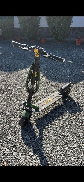 Trotineta electrică Jeep
