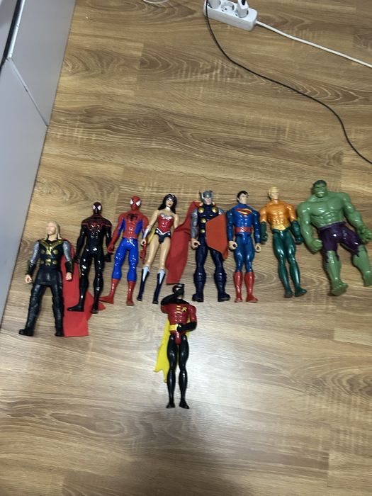 Jucarii Marvel  30 cm utilizate
