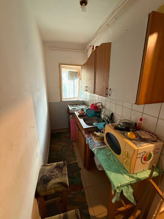 Garsonieră cu balcon, etaj 2, Govândari – ideală pentru investiție
