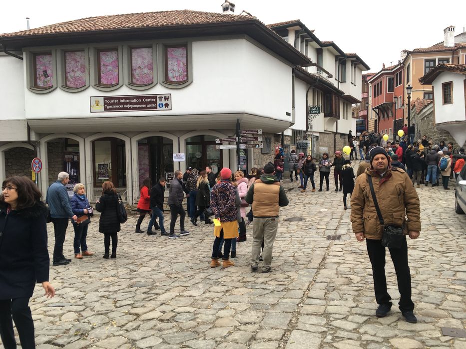 Котленски килим нов автентичен