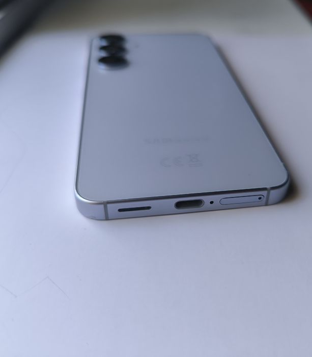 Samsung Galaxy S25  12GB RAM   128GB