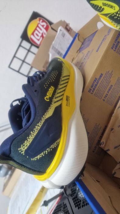 Adidasi brooks cascadia 20, marimea 48,5