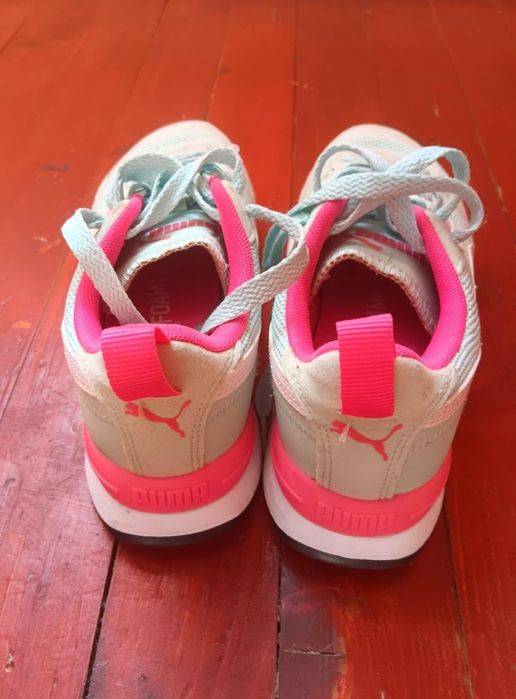 Дамски  оригинални  маратонки Puma