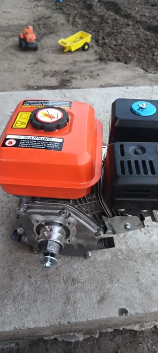 Vând motor universal 7 cai