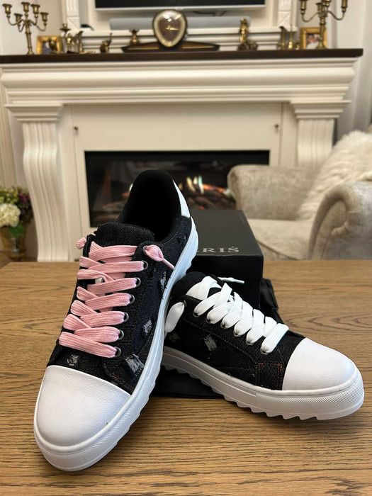 Adidași NUMERIS 42
