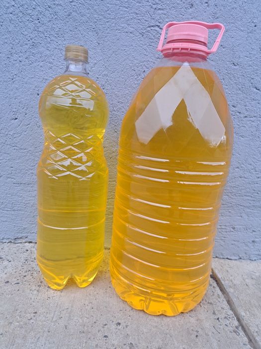 Ulei de floarea soarelui și șrot de floarea soarelui