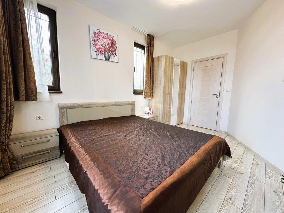 Частен апартамент в комплекс Артур - лукс, басейн и паркинг